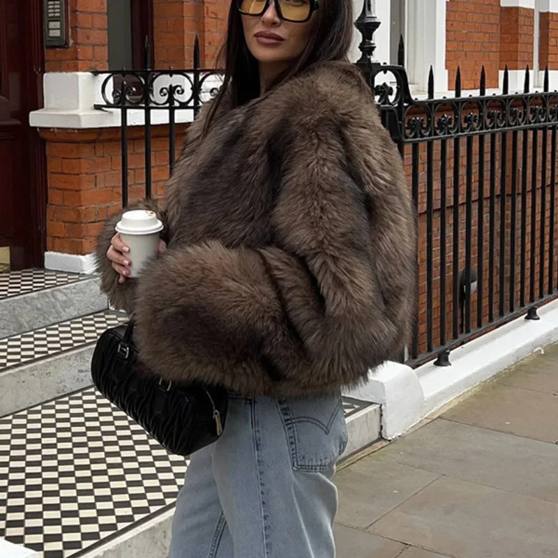 Elegant Ombre Fluffy Faux Fur Short Jacket Women Retro O-neck Zip Closure Cropped Fur Coat For Winter Coffee Date Night Out Wear