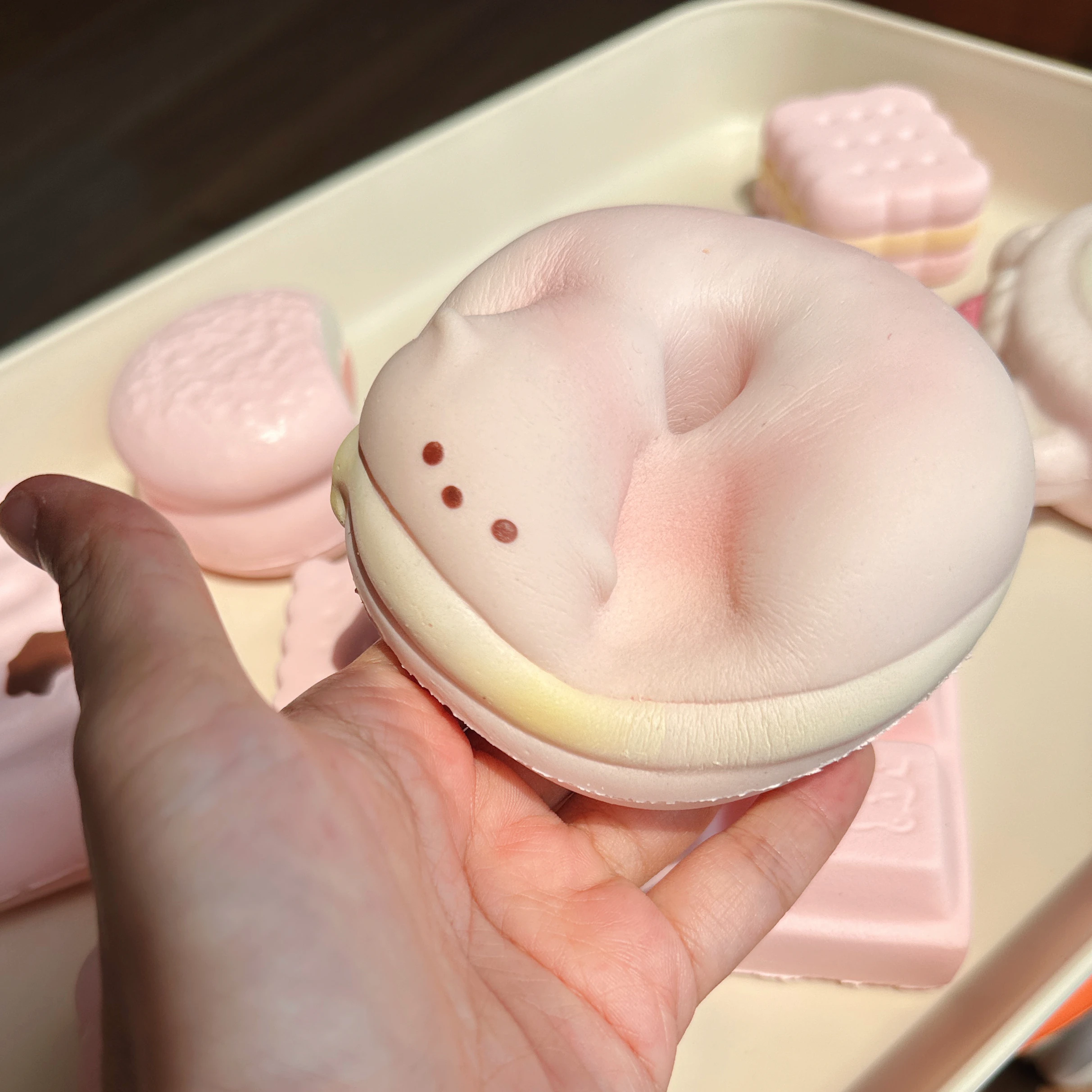 Moozy Squishy Bear Bread Slow Rebound Stress Relief Creative Cute Simulation Food Toy for Teenagers And Adults Made in China