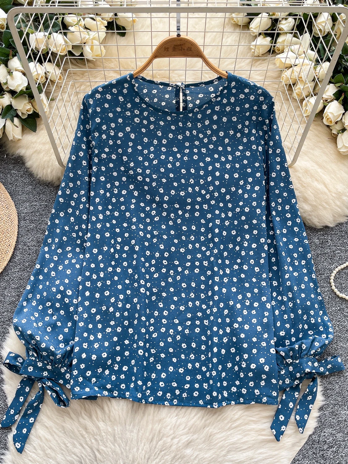 Csa de chiffon com estampa floral retrô fena solta manga crida emaecimento versátil estilo de deslocamento na mod...