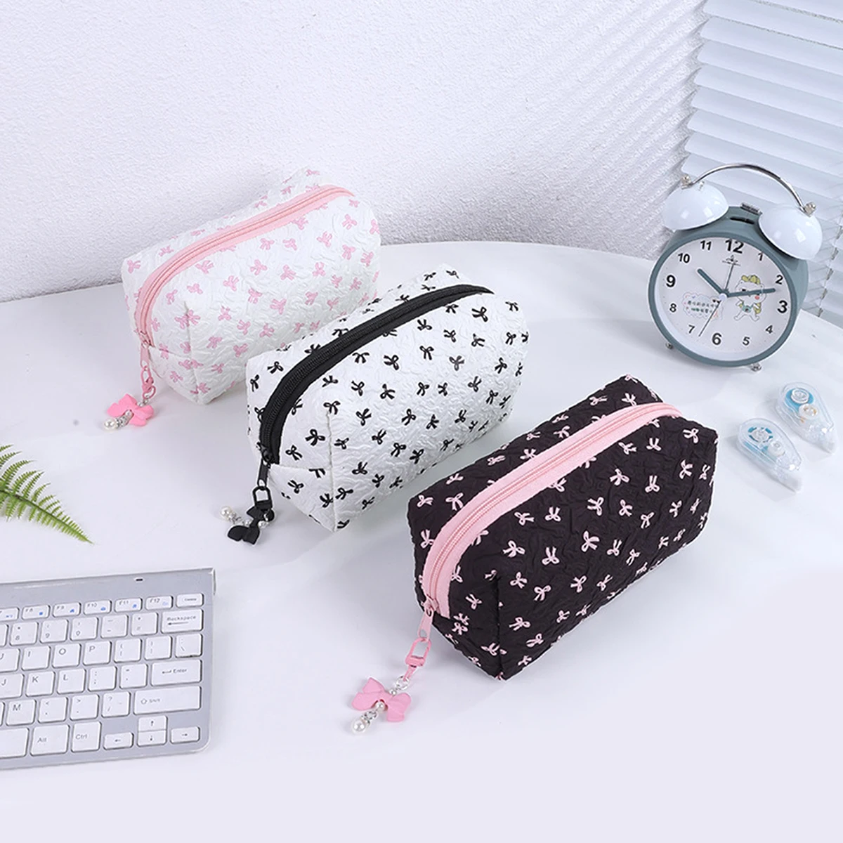 

Пенал с бантиком, креативной молнией-бантиком и жемчужным кулоном, модные школьные принадлежности.