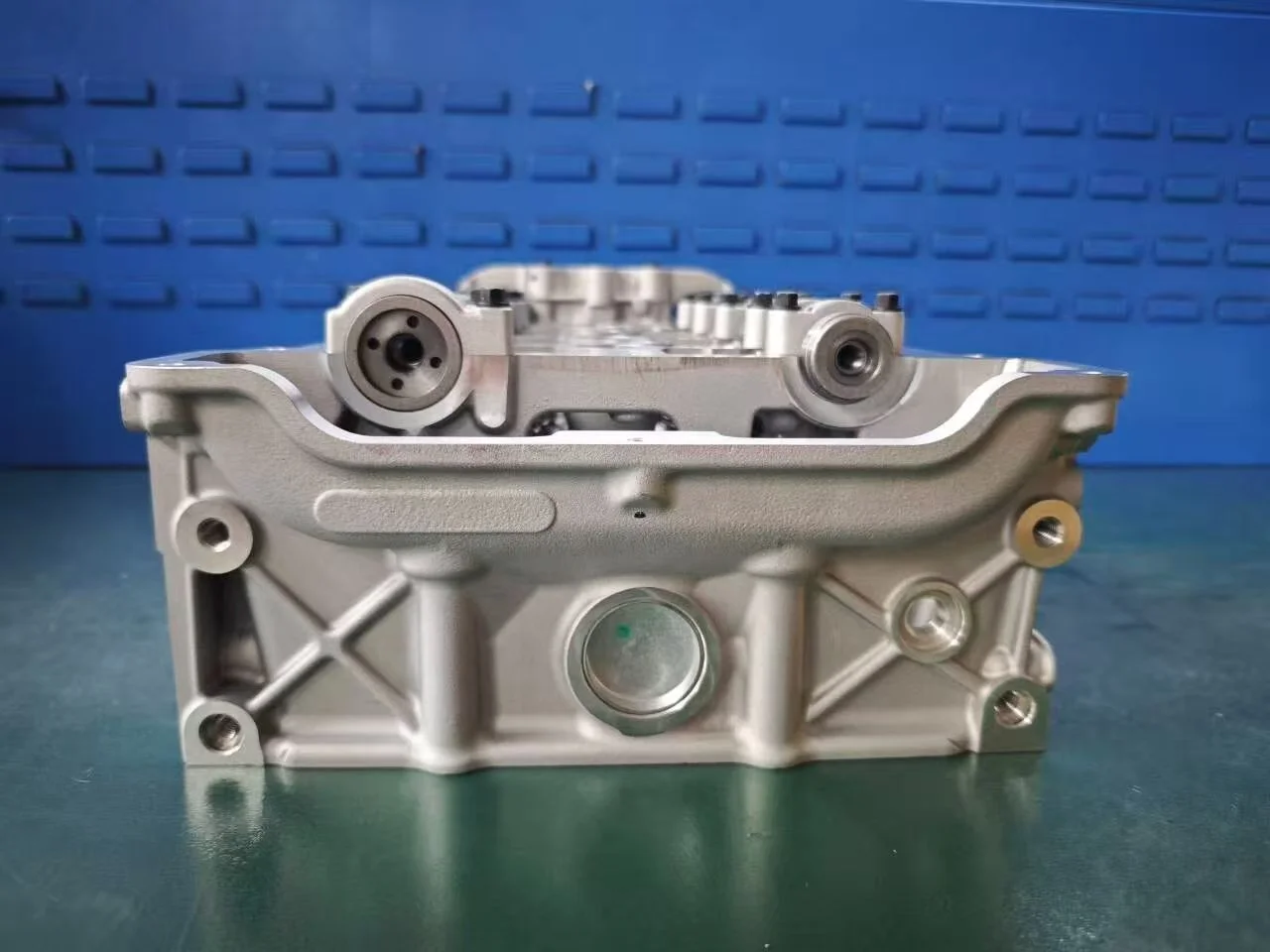 Complete 1.6 N14B16 EP6DT Engine Cylinder Head 910570 910670 910770 for Pe ugeot 207 308 & Ci troen C4