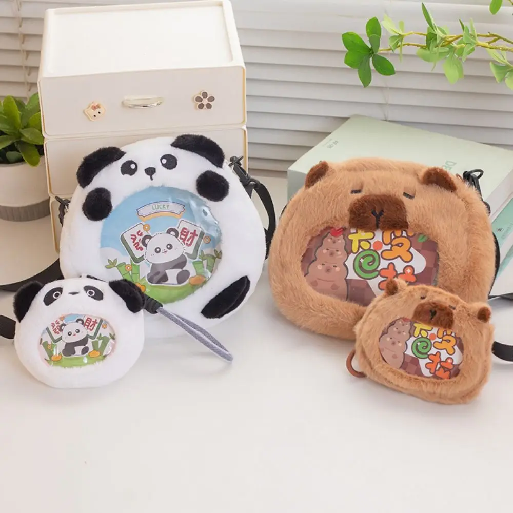 Portamonete per bambola di peluche Capybara Kawaii Cartone animato squisito simpatico panda Borsa con distintivo Borsa a tracolla in peluche con finestra morbida e trasparente per esterni