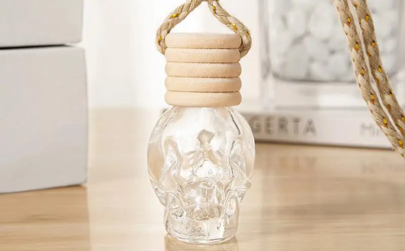 Car Mounted Skull Shape Perfume Bottle Empty Air Freshener Diffuser Bottle Pendant Refillable Perfume Bottle Car Ornament