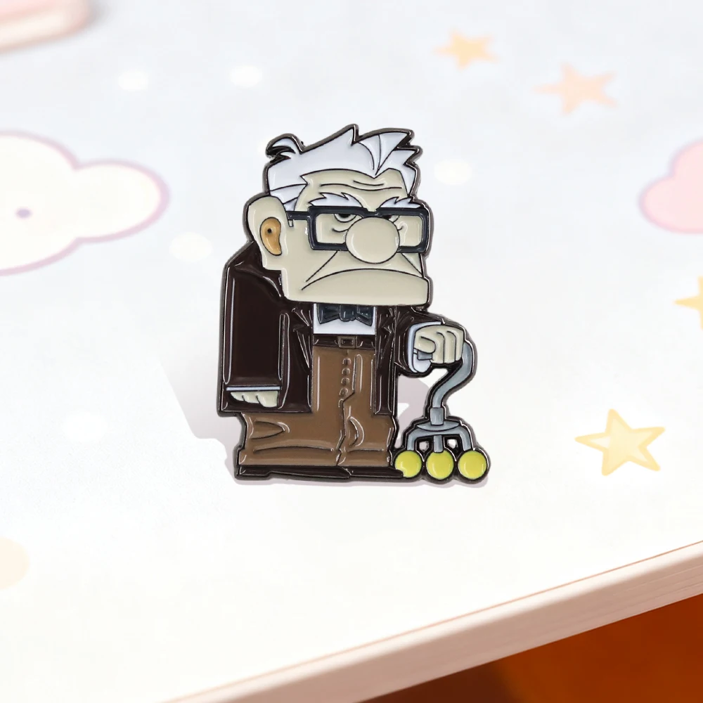 Klassische Anime-Brosche, niedlicher Chibi-Oldtimer, Emaille-Abzeichen, Sammlerstück aus Metall, Film-Accessoire, Schmuckdekoration, Geschenk für Fans – Detail 8