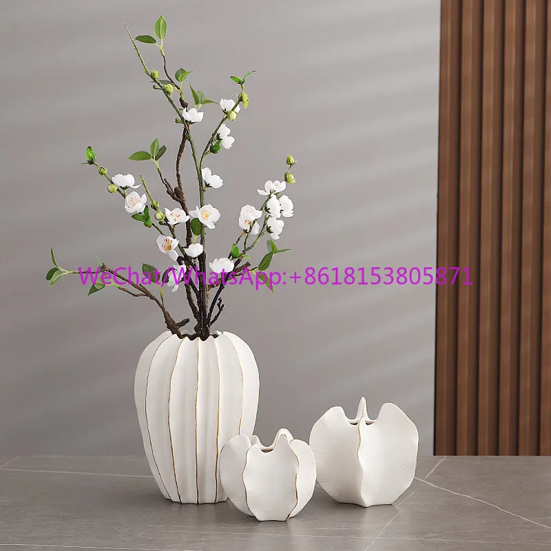 High-end luxury TV cabinet ornament, living room flower arrangement, simulated flower home decoration