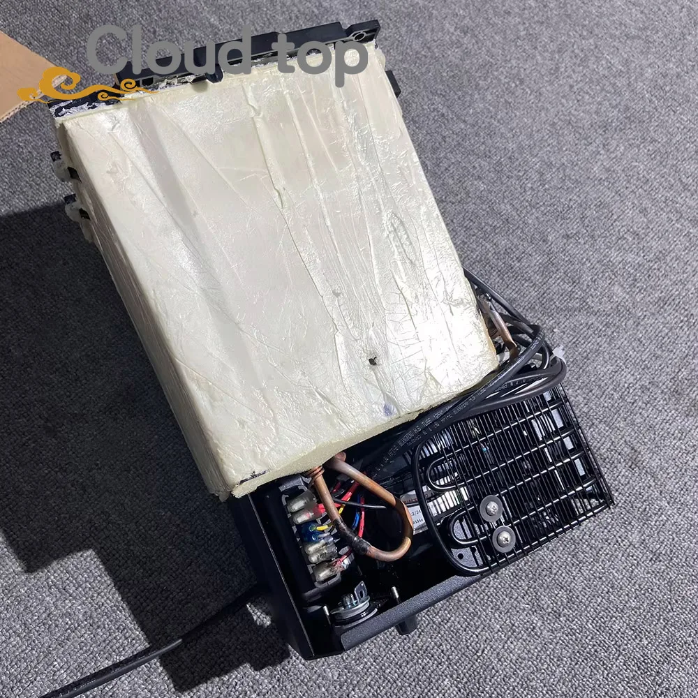 For LR Range Rover L460, RRS L461 ,New Defender L663 Central Console Car Refrigerator ，Can be heated and cooled