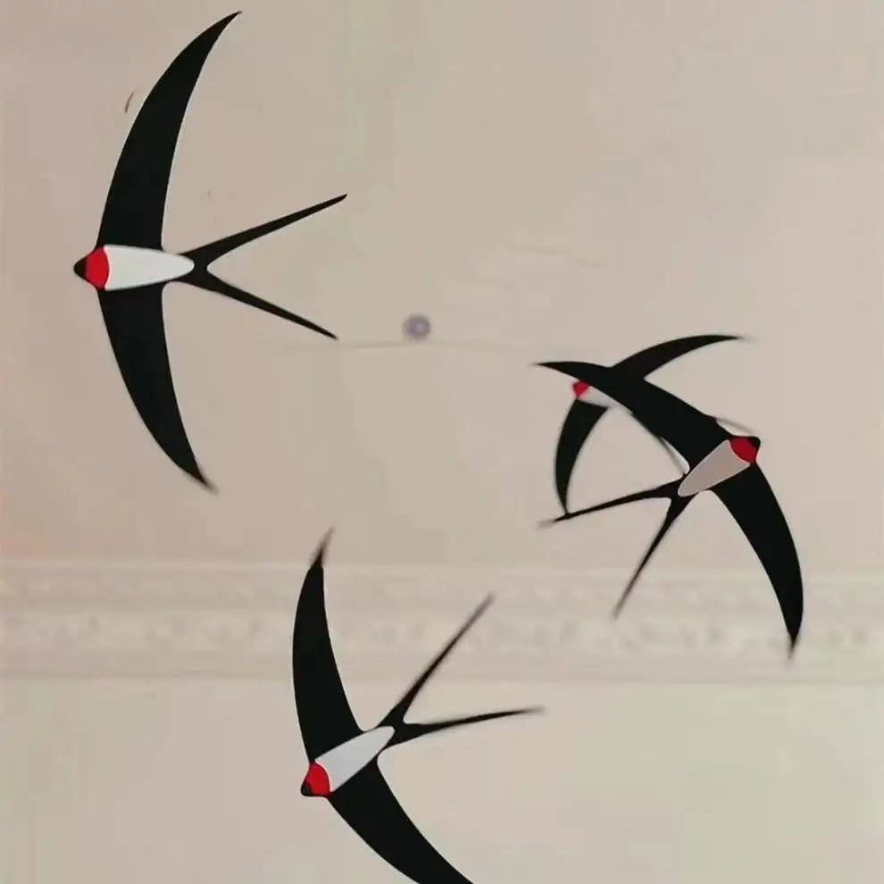 Móvil Montessori ensamblado de 4 golondrina voladora para bebé, sentido Visual, desarrollo temprano, regalo para recién nacido, juguetes educativos de 0 a 6 meses