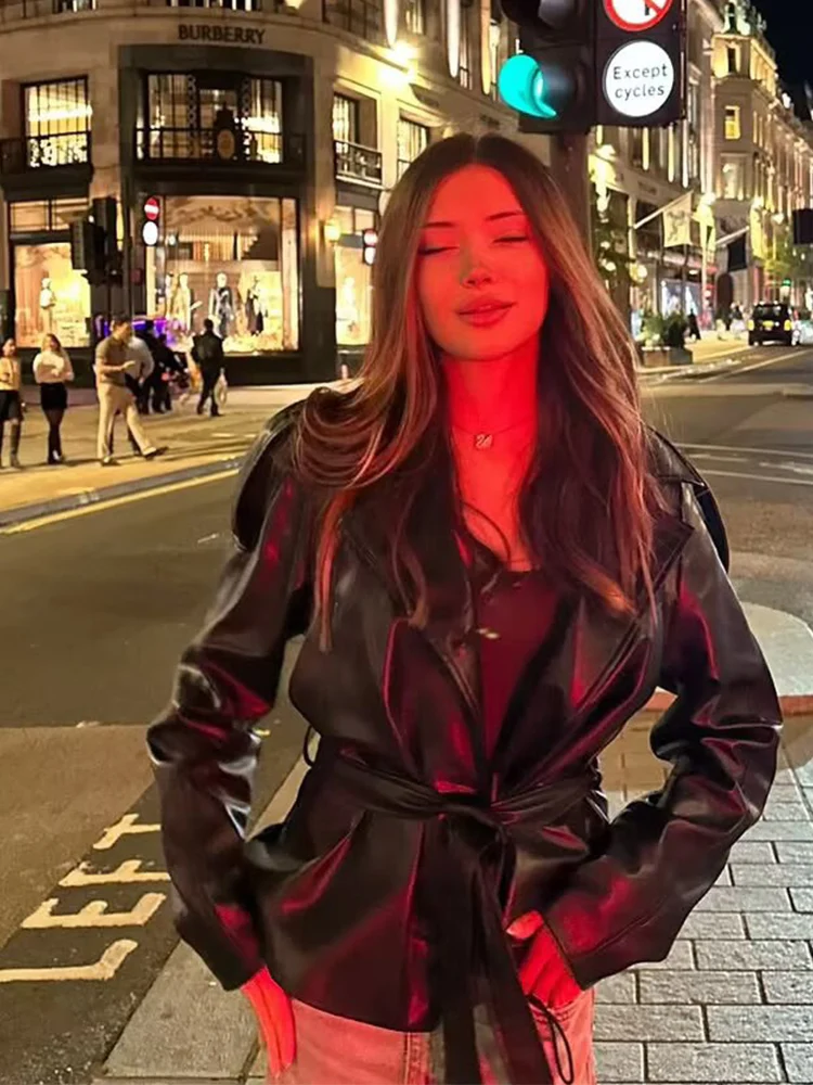 Damska kurtka skórzana vintage 2025 jesień zima nowa moda długi rękaw zamek błyskawiczny z paskiem kurtki damskie styl high street płaszcz rekreacyjny