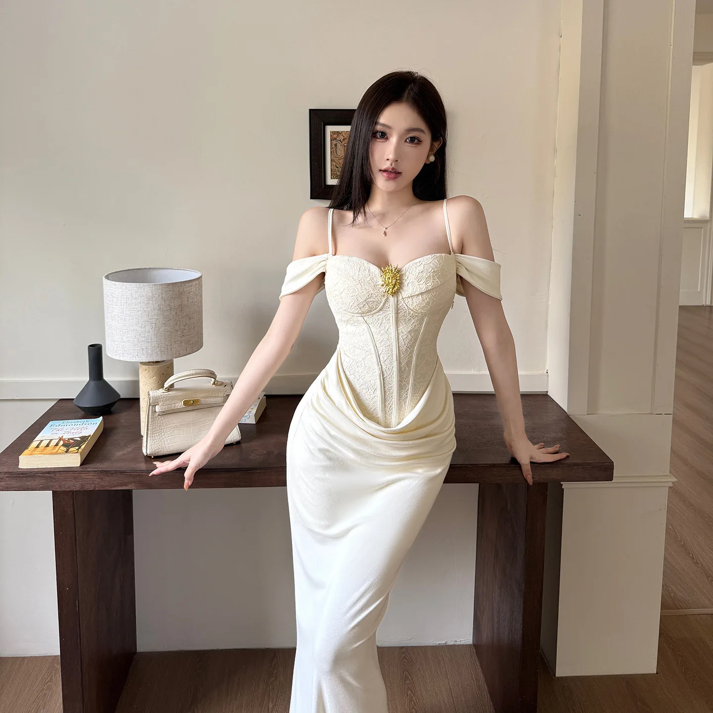 

Women's Sexy Off-shoulder Strapless Dress, Waist-cinching Slim-fit Hip-hugging Long Evening Gown