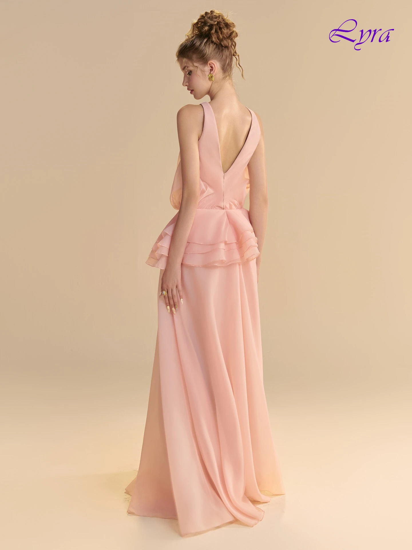 Customized A-Line V-Neck Elegant Formal Evening Dress and Fashion High Quality Prom Gowns Temperament Bespoke Occasion Dress