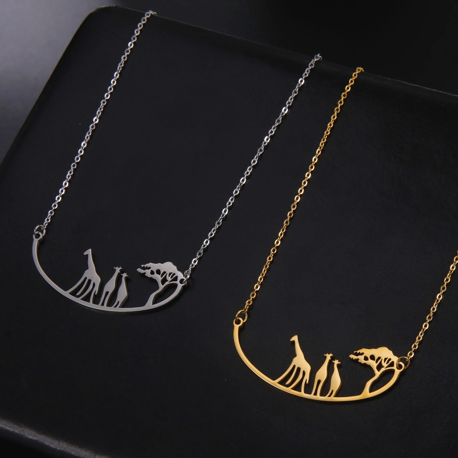 Skyrim Three Giraffes and Tree Shaped Smooth Pendant Stainless Steel Necklace Women's Fashion Birthday Gift Jewelry Gift New