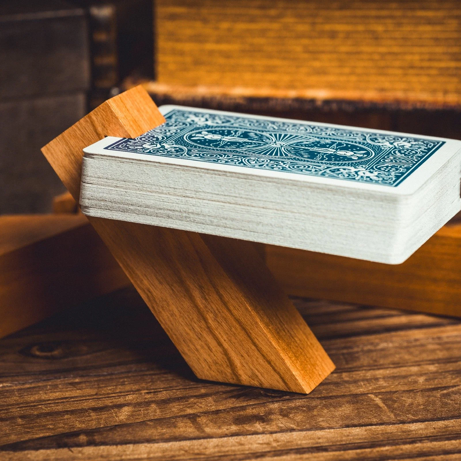Island Brand Card Stand Iso Stand for Cleverly Placing Playing Cards, Wooden Poker Accessories