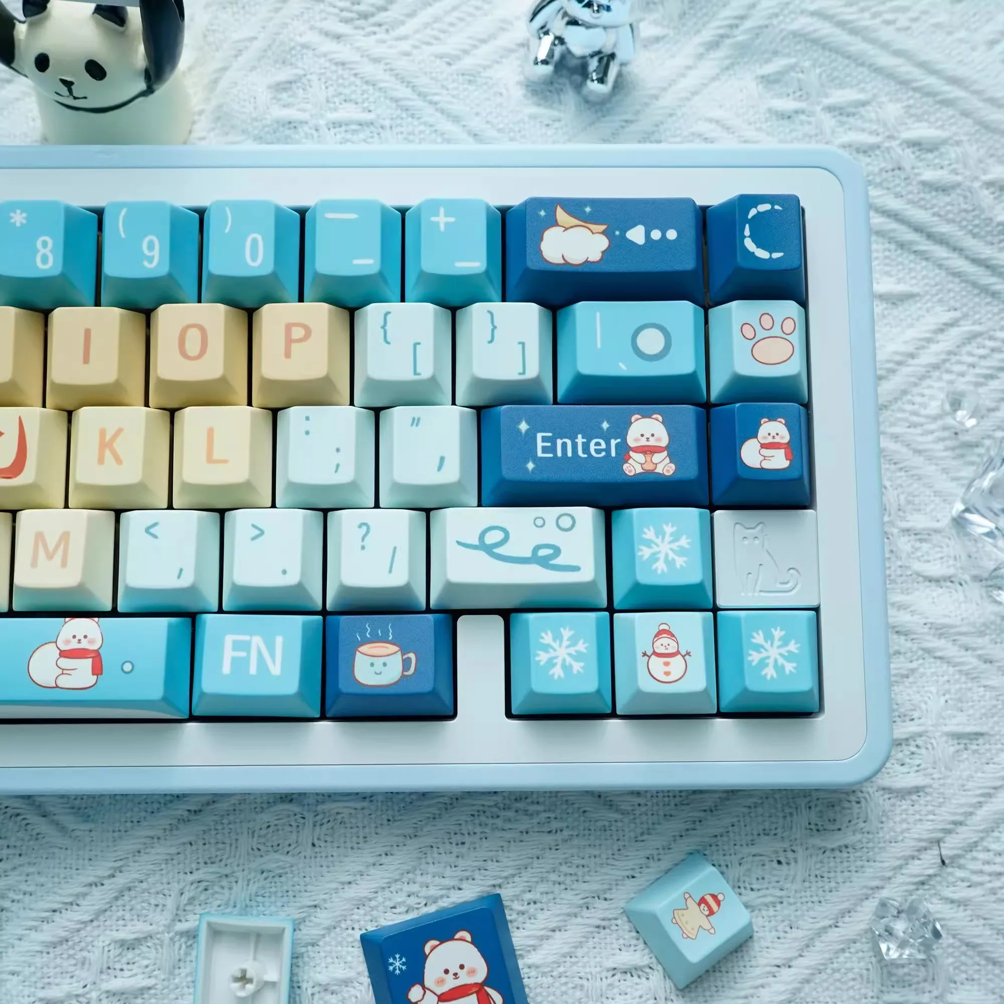 FKKeys 1 Set Winter Bear Keycaps Personality PBT Dye Sublimation Key Caps Cherry Profile 1.7mm Lightproof Keycap For MX Switch