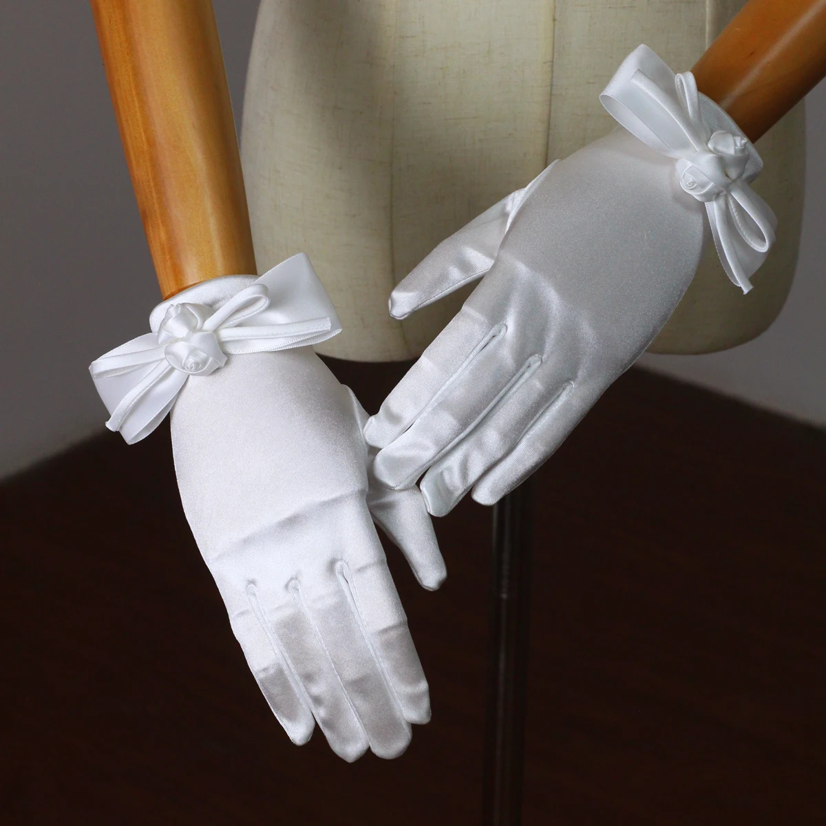 

WG107 Elegant Wedding Bridal Handmade Gloves Rose Bow Satin Women Bridesmaid Pageant Prom White Finger Wrist Short Gloves