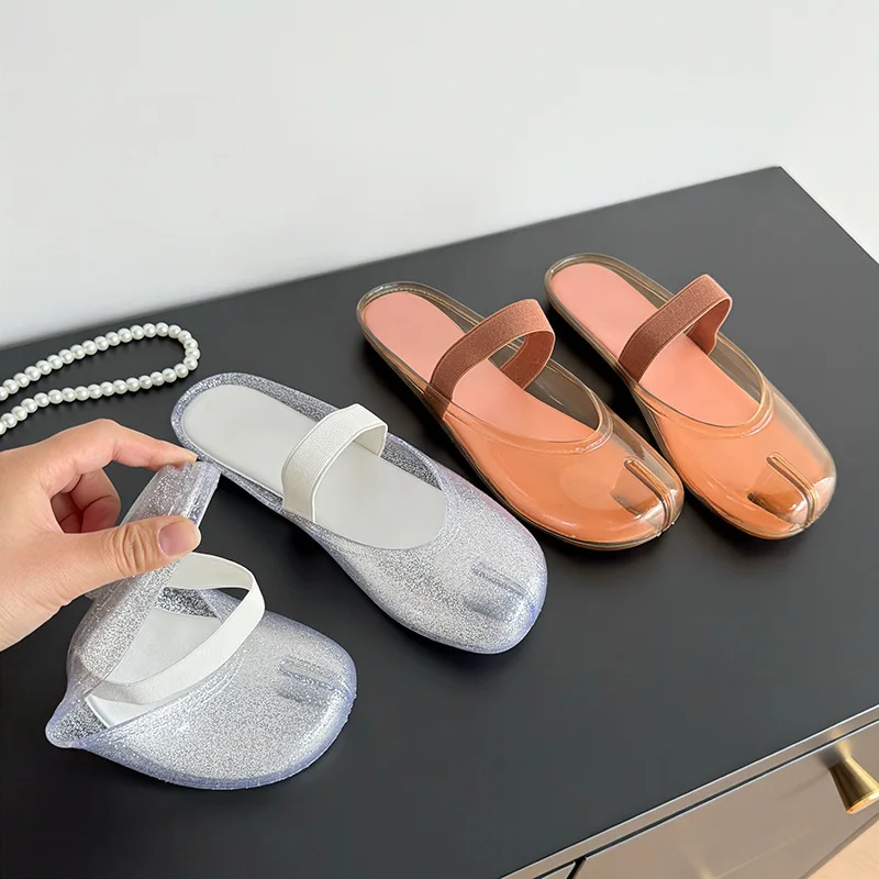 Koreanische Trendige Split-Toe Damen Jelly Sandalen Flache Slip-On Mules mit Einzelriemen Geschlossene Zehenpartie Kristall-Hoof-Schuhe für den Sommer – Detail 8
