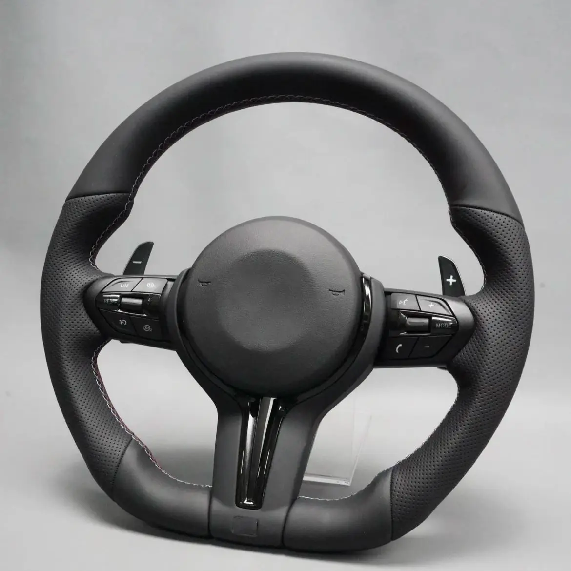 BMW用フラットボトムレザーステアリングホイール（F01、F10、F11、F15、F16、F20、F21、F22、F30、F31、F32、F33、F36、F82、M3、M4、Mスポーツ対応）