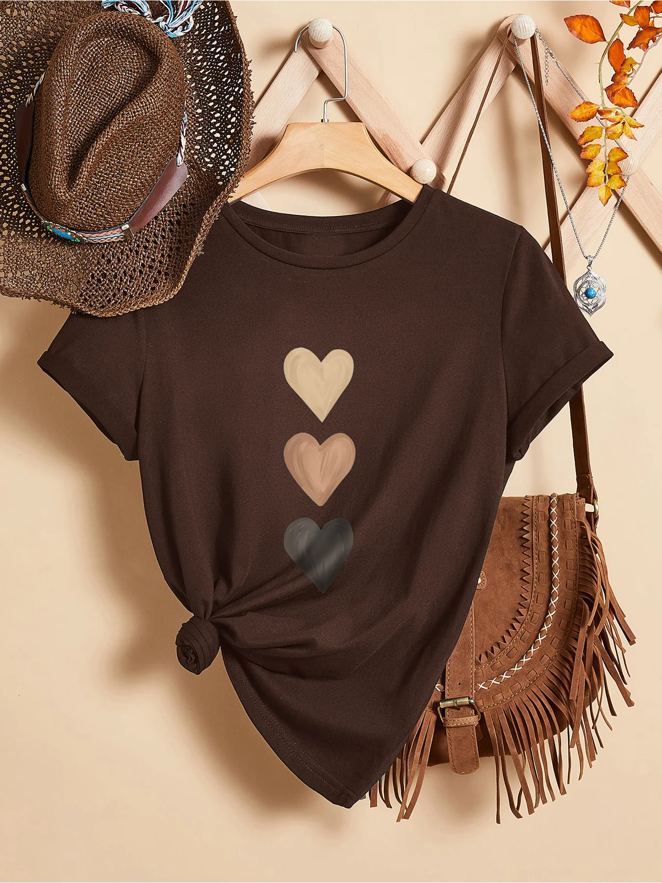 Women's Casual Elegant Comfortable Round Neck Heart-Print Short Sleeve T-Shirt Top Fashionable Trendy Design
