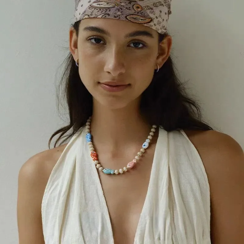 2025 spring and summer new white fossil beaded necklace niche original natural stone collarbone chain bohemian wind string