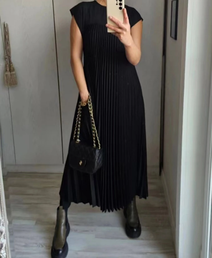 

Women Fashion Sexy Dresses 2024 Summer New Elegant Solid Color Round Neck Pleated Design Casual Loose Fitting Sleeveless Dress