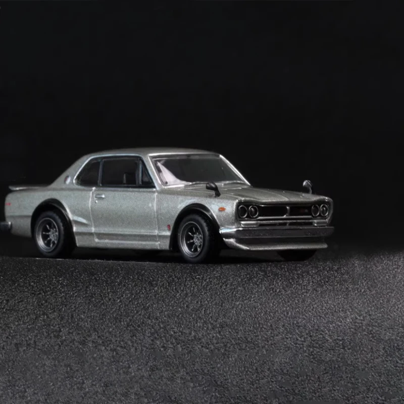 دييكاست الأصلي 1:64 مقياس 2000 GTR سبيكة نموذج محاكاة الديكور الكلاسيكي الهوايات الهدايا التذكارية جمع عرض ثابت #6