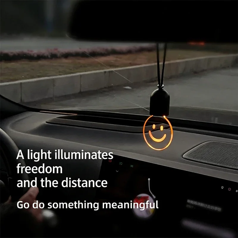 

Винтажная маленькая лампочка для автомобиля, атмосферная подсветка, украшение для зеркала заднего вида, креативный подарок, подвеска, декоративная подсветка для салона автомобиля.