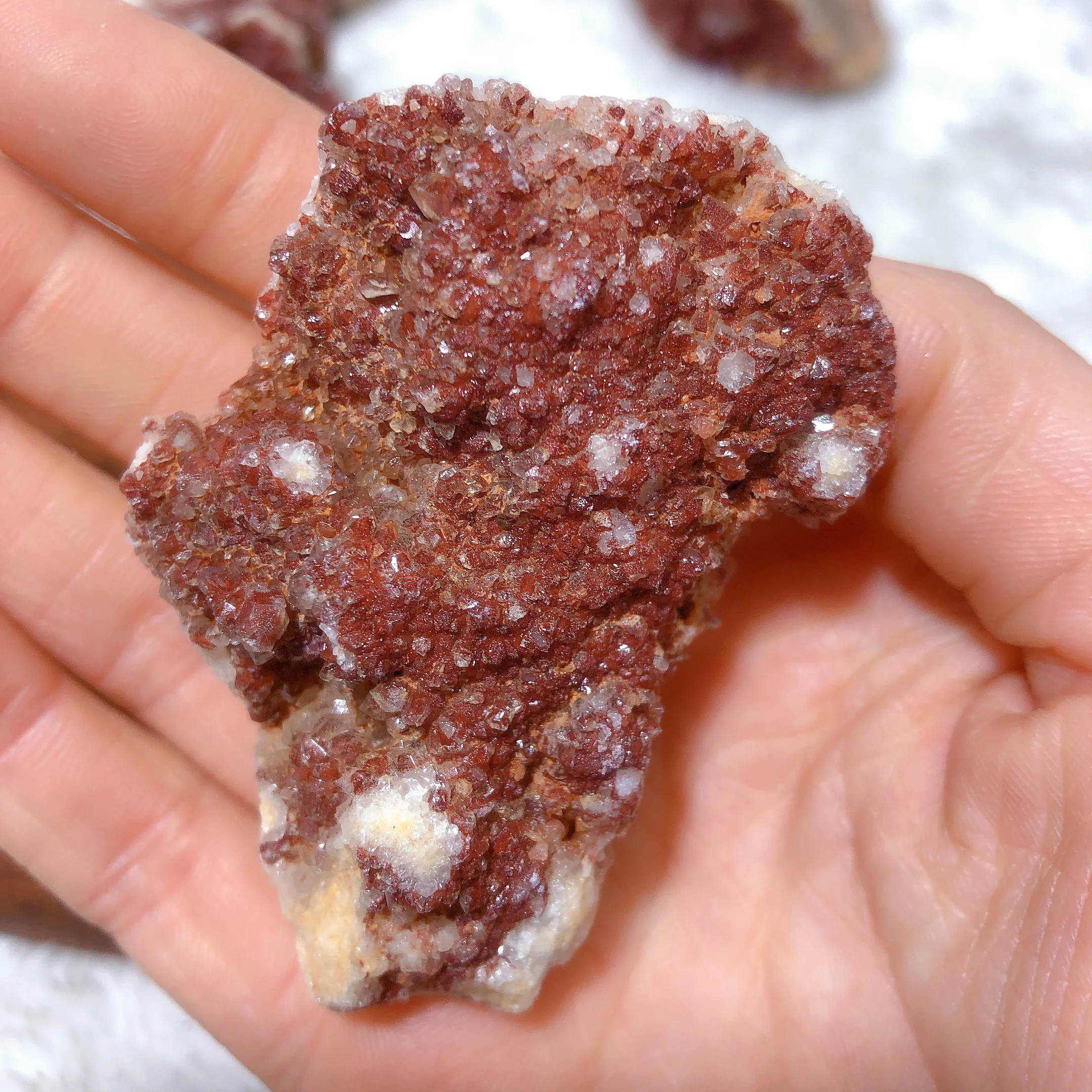 Natural Crystals Red Quartz Hematite Vanadinite Raw Stone Specimen Gemstone High Quality Home Decorations Mineral Energy Gift