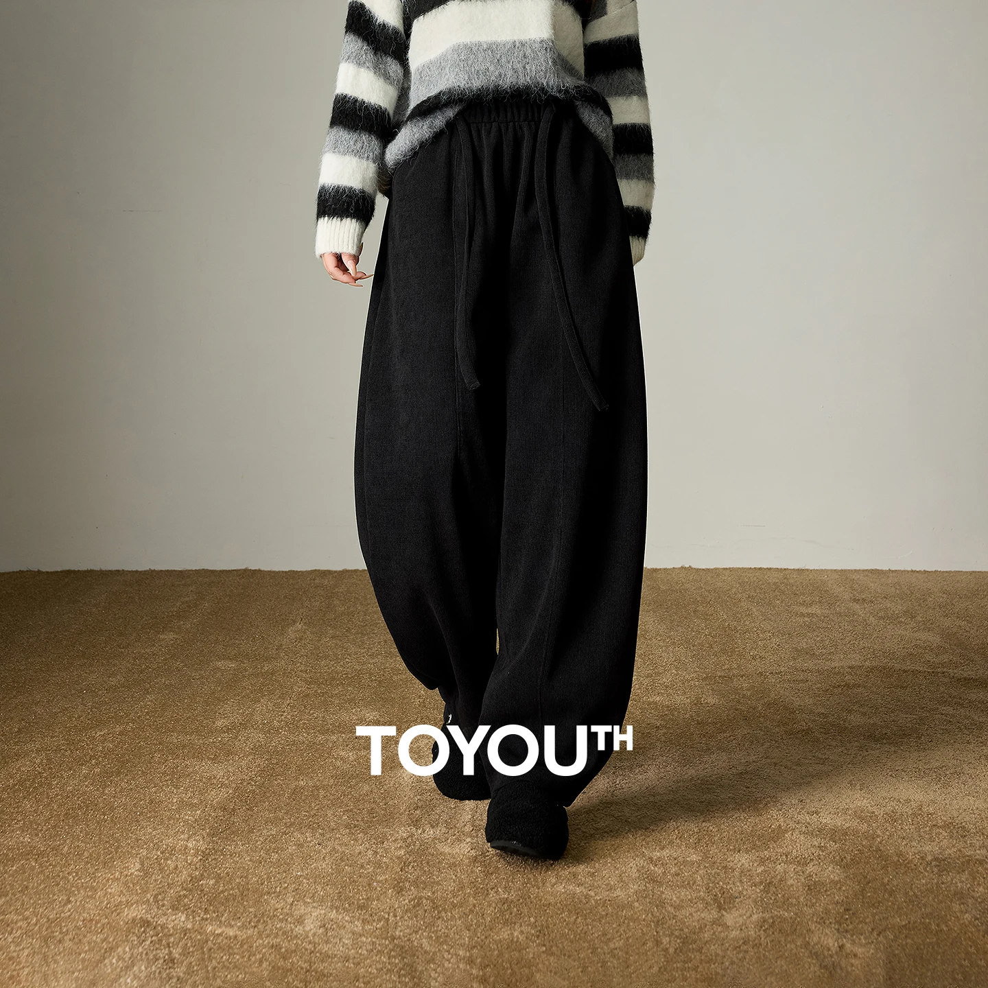TOYOUTH سراويل الترفيه النسائية المتضخم 2025 شتاء جديد مرونة الخصر تصميم سبليت الموز السراويل الإجهاد الإغاثة الاسترخاء بنطلون