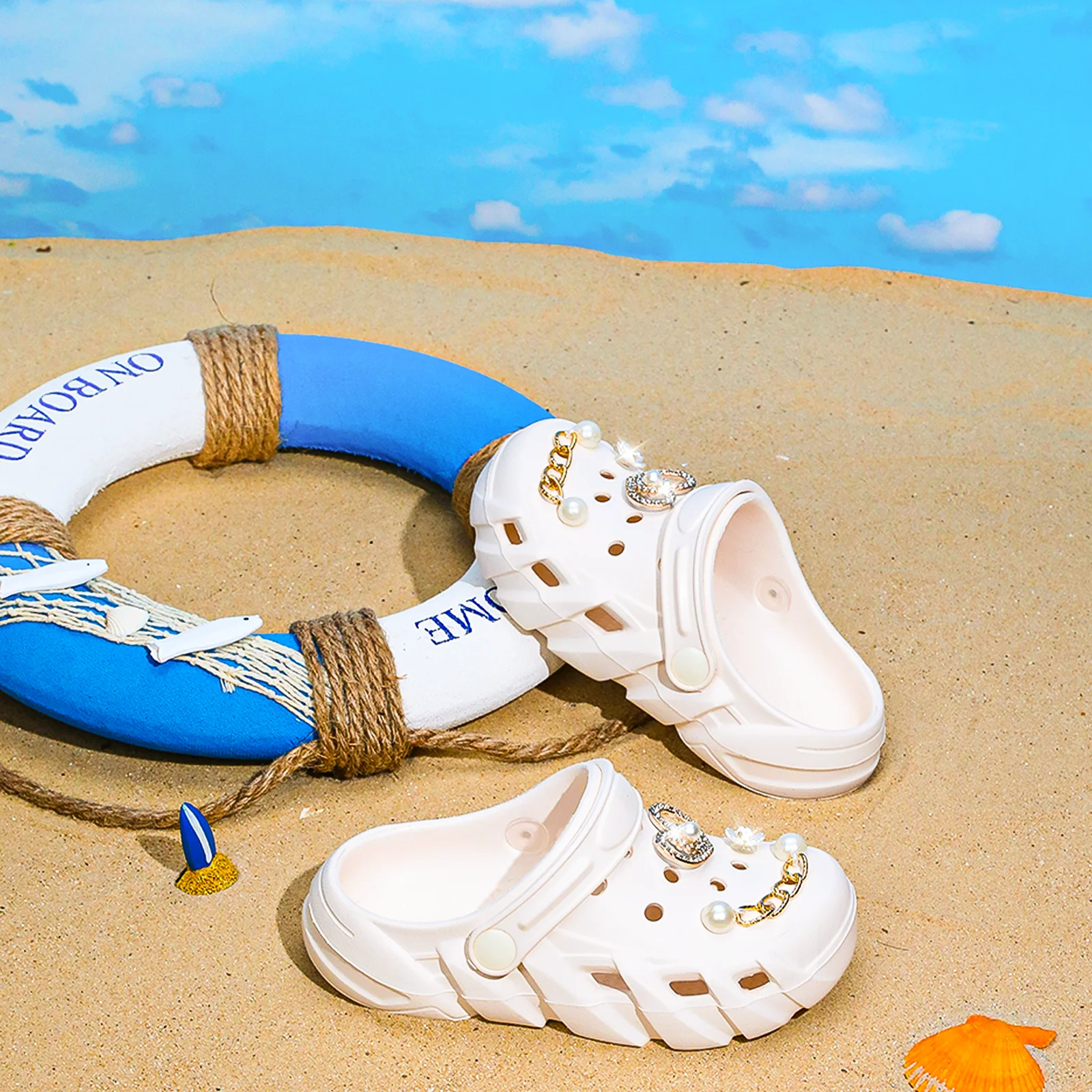 One-step Garden Shoes, Can Be Worn in All Seasons, Shiny Thick-soled EVA Versatile Hole Shoes, Suitable for the Beach 2501