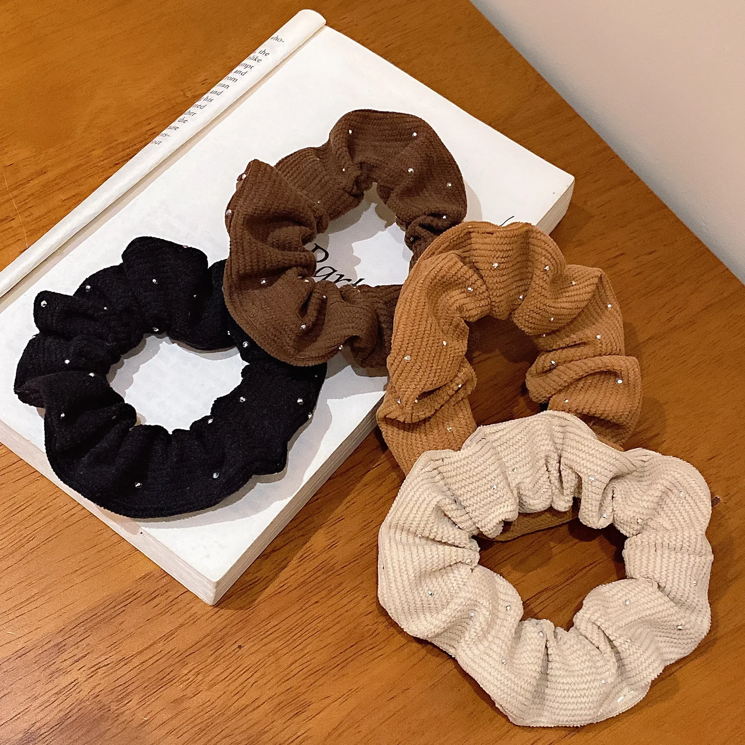 

French Retro Perm Large Intestine Hair Circle Women Tied With buns, Hair rope, Rubber band, high-value Hair Accessories