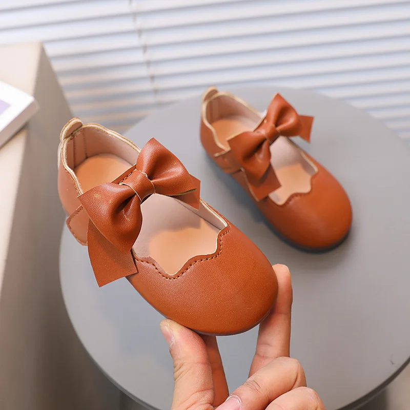 

Girls Fashion Bow Flat Square Mouth Small Leather Shoes Girls Solid Color Princess Shoes Children Soft Soled Dance Shoes Kids