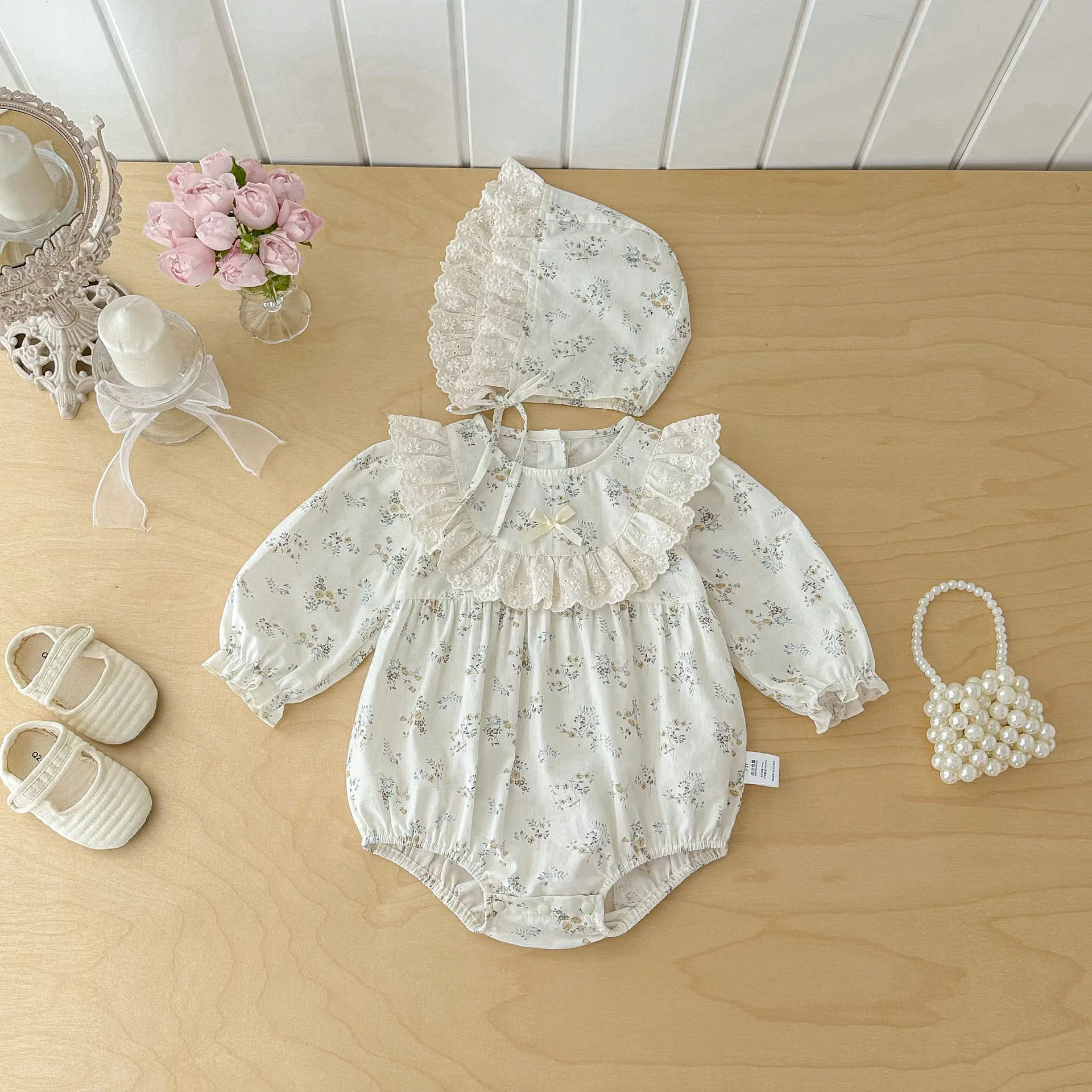 Korean-style Floral Long Sleeve Bodysuits with Hat for Newborn Baby Girls Clothes 2026 Autumn Infant One-piece Cute Onesie 0-24M
