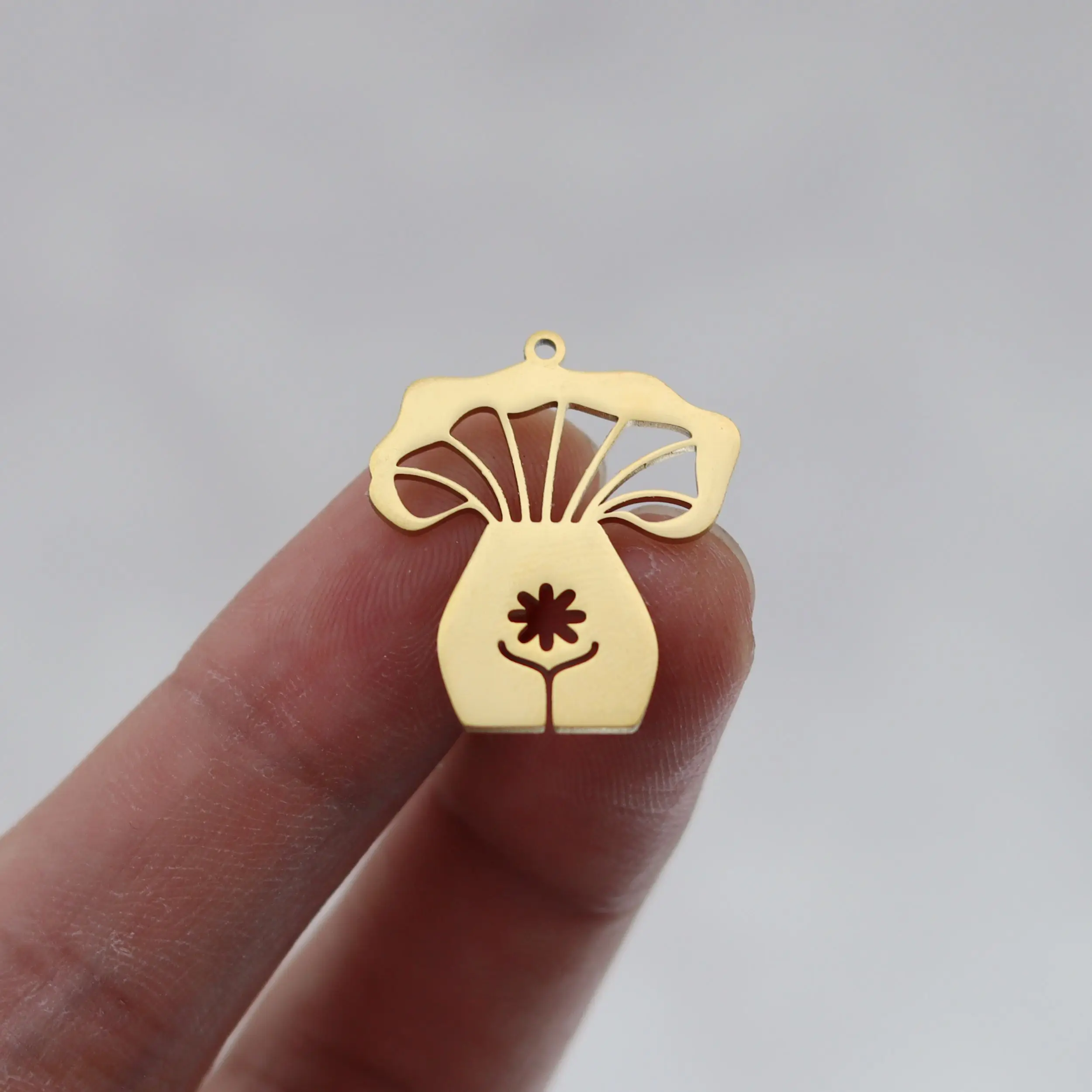 3pcs Golden Vintage Filigree Lady Face Stainless Steel Hummingbird Flower Charms DIY Earring Jewelry Making Witch Knot Pendant