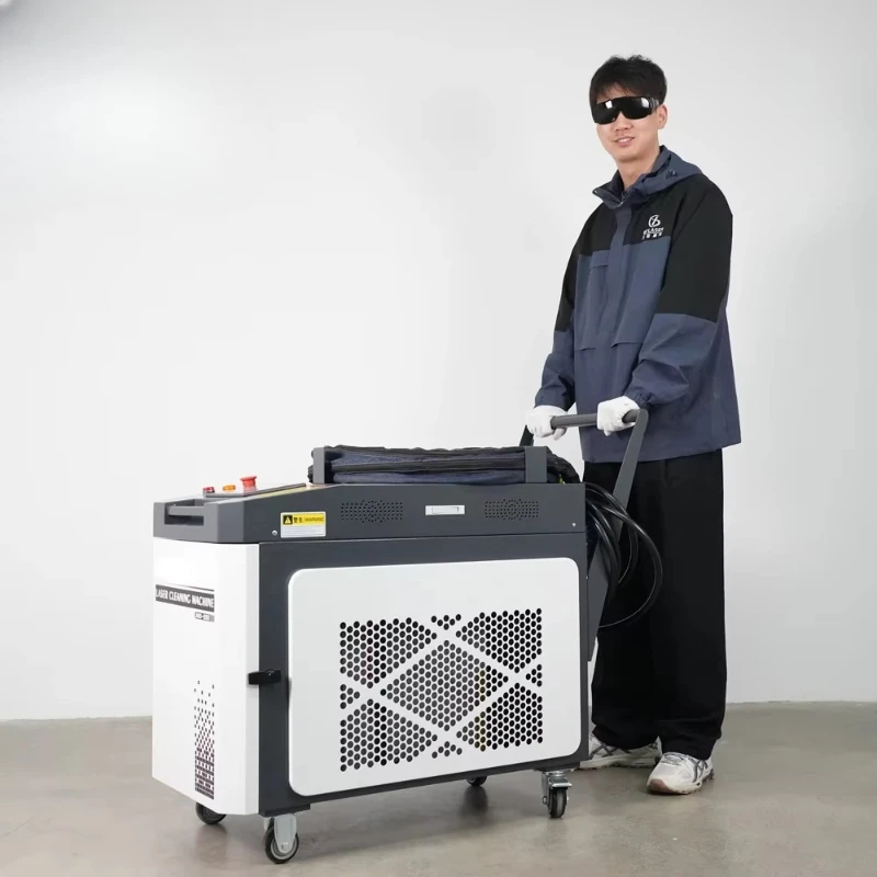 Customized Laser Clean Money Metal Coin Handheld Laser Cleaning Machine 3000W 2000w Laser Cleaner