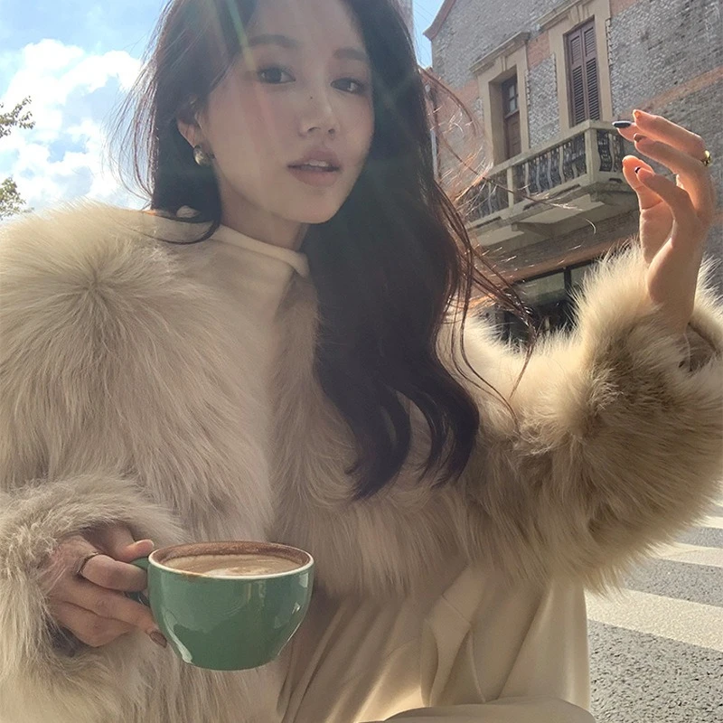 Temperamento comodo, bello e alla moda, cappotto di pelliccia di volpe caldo e delicato, nuovo cappotto corto invernale da donna