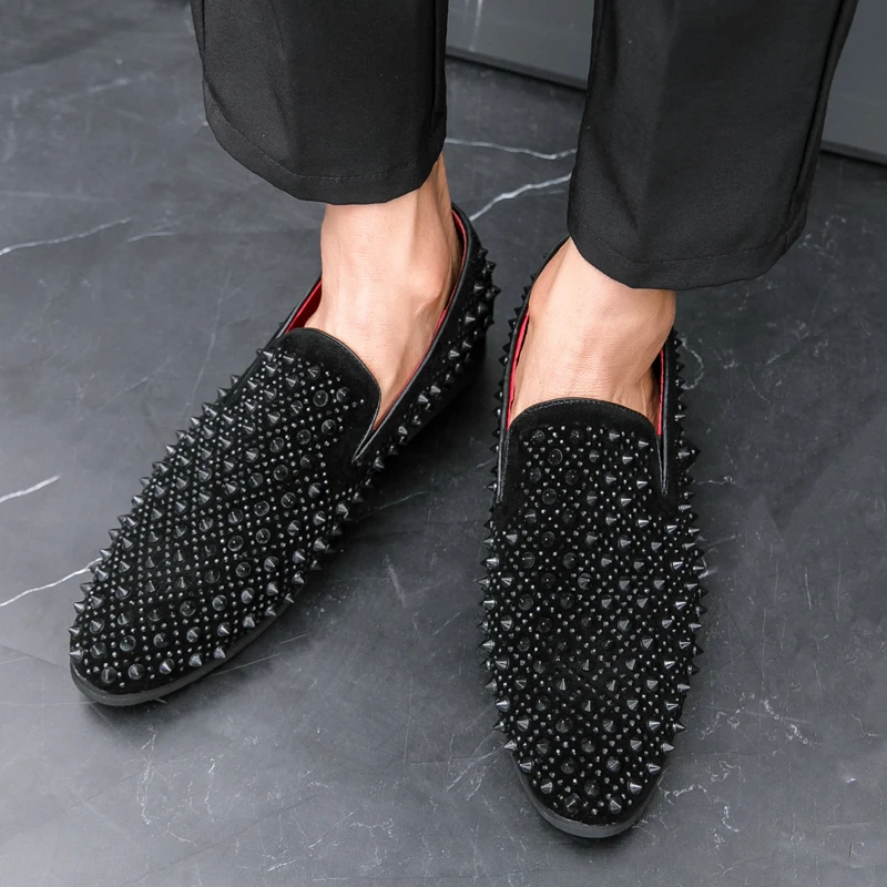Hairdresser personality trend rivet hot diamond Loafers men\'s British vintage rhinestone shoe hipster leather shoes