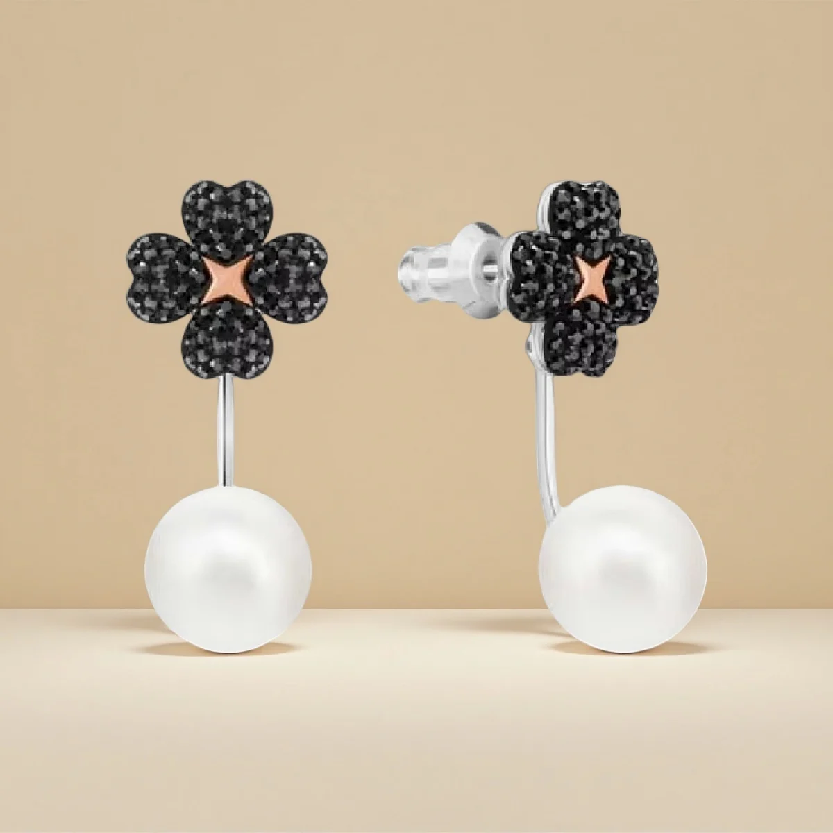 

Fashionable, beautiful, trendy earrings s925 with diamonds, fashionable party, banquet, proposal, engagement, wedding, luxurious