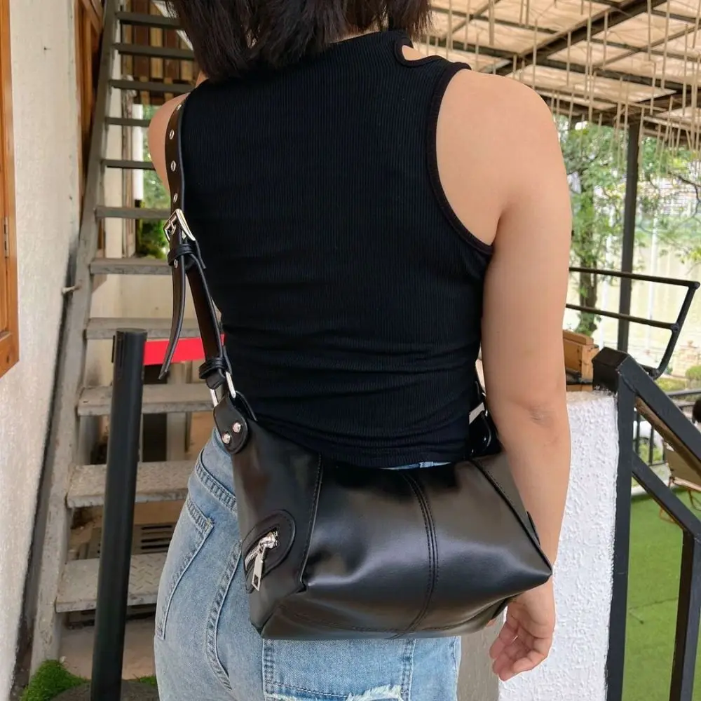 

Casual Gothic PU Shoulder Bag Harajuku Aesthetic Y2K Underarm Bag Solid Color Korean Style Punk Crossbody Bag Travel