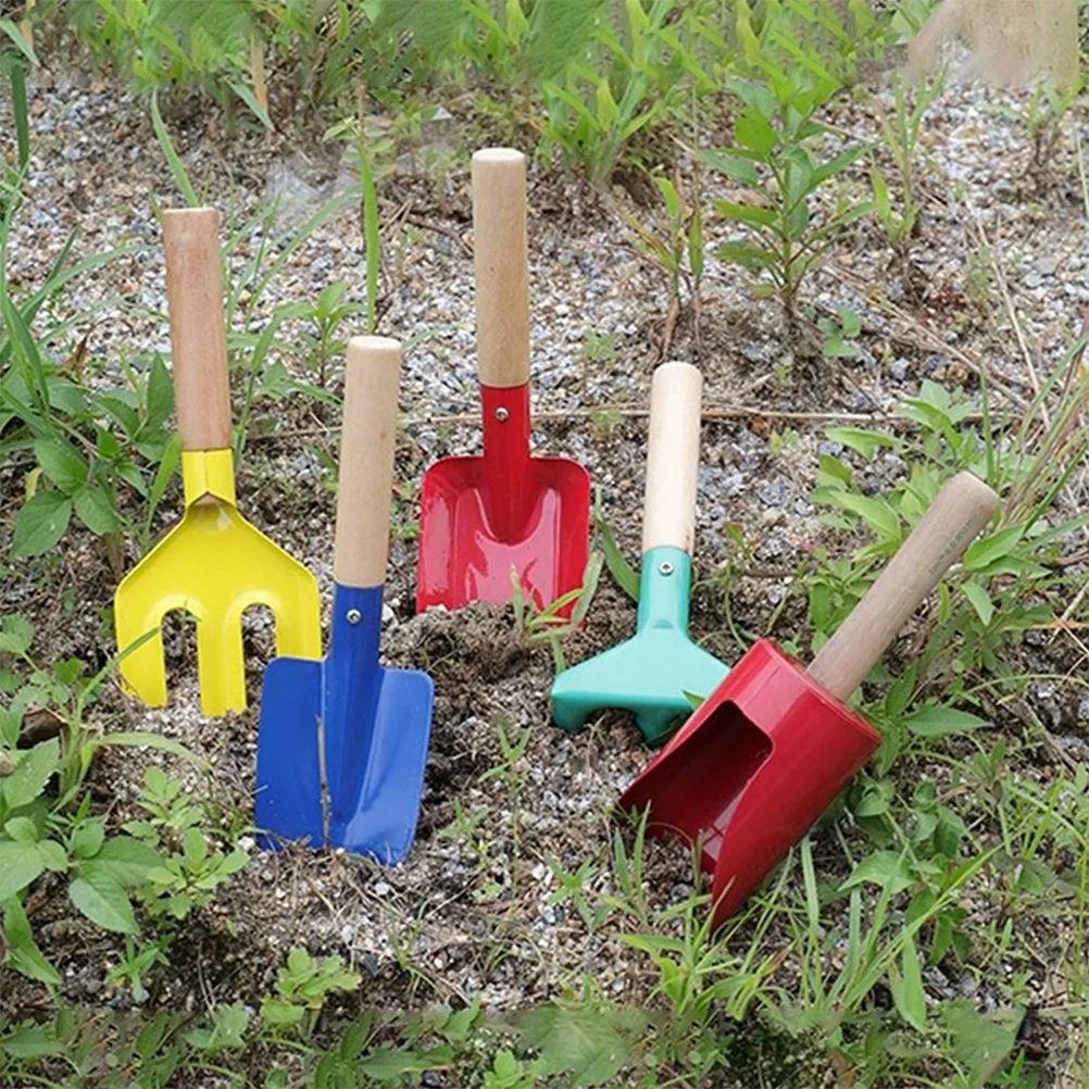 ชุดเครื่องมือทำสวนสำหรับเด็ก 5 ชิ้น พร้อมด้ามจับไม้ เครื่องมือทำสวนขนาดเล็กที่ใช้งานได้จริงสำหรับเด็ก ใช้ปลูกต้นไม้กลางแจ้ง