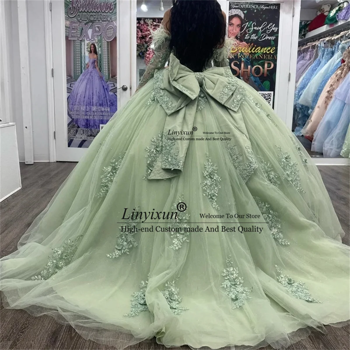 Green Quinceanera Dresses For Sweet 16 Girls Beads Appliques Feather Sweet Princess Ball Gowns Tull 15 Vestidos Birthday party