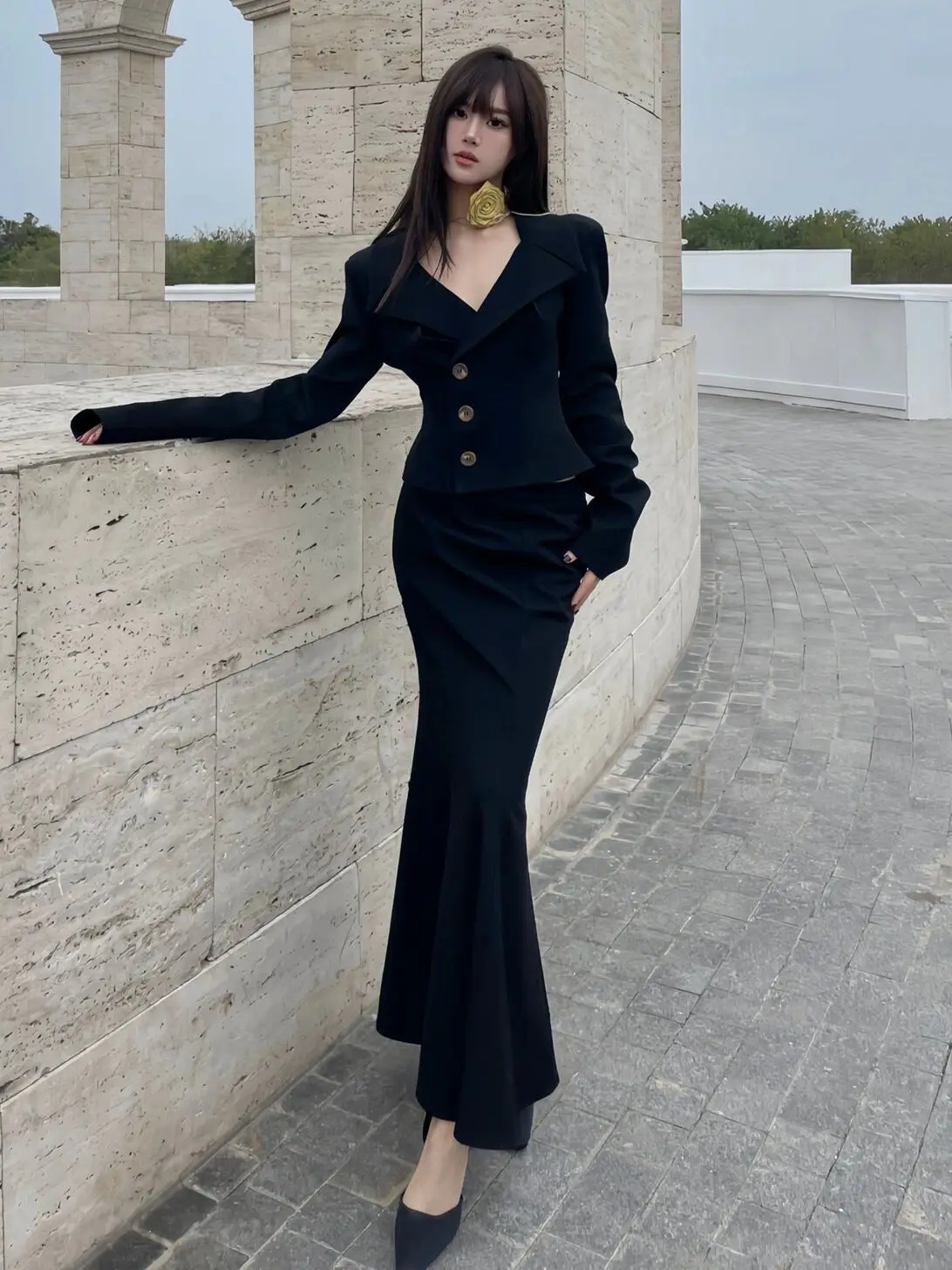 Chic Style Waist-Cinching Blazer with Fishtail Skirt Set: New Korean Fashion Trend for Women Female, Spring/Autumn 2024 Hot Sale