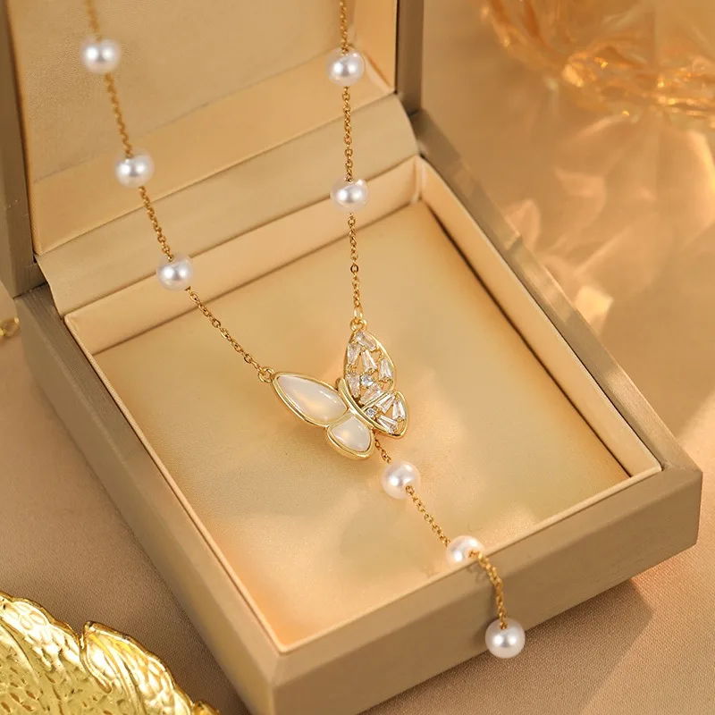 Inlaid Zircon Butterfly Fritillary Pearl Necklace Light Luxury Niche High Sense Fashion Explosion Exquisite Versatile Temperamen