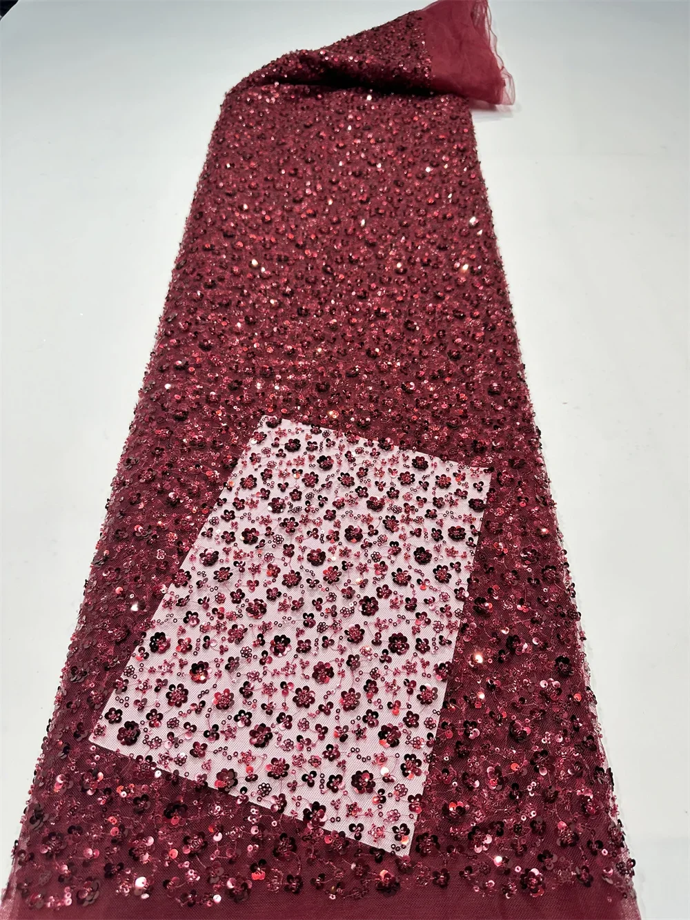 アフリカレース生地 2025 ゴールドスパンコールビーズ刺繍新郎ナイジェリアブライダル高品質フレンチチュールレース生地結婚式用