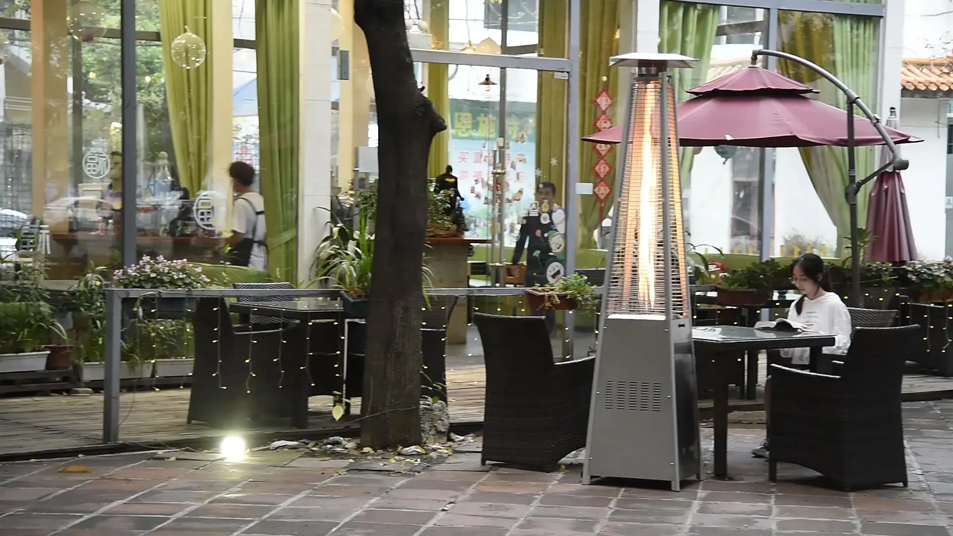 European Outdoor Camping Garden Natural Gas Pyramid Patio Heater