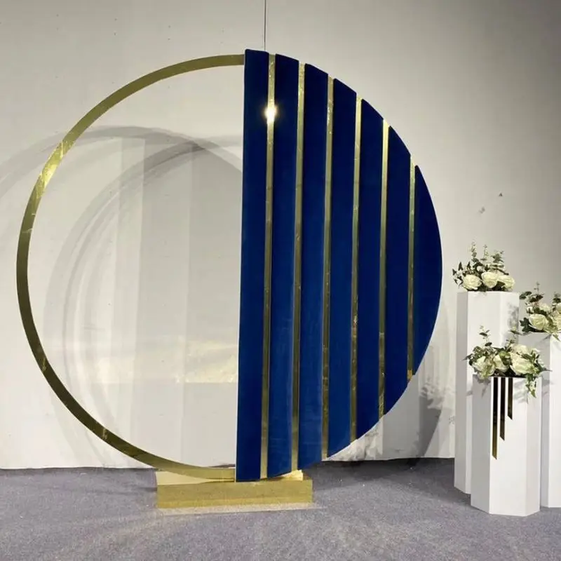 Wedding Velvet Round Flower Table, Gold Ring Arch, Blue, Round Background