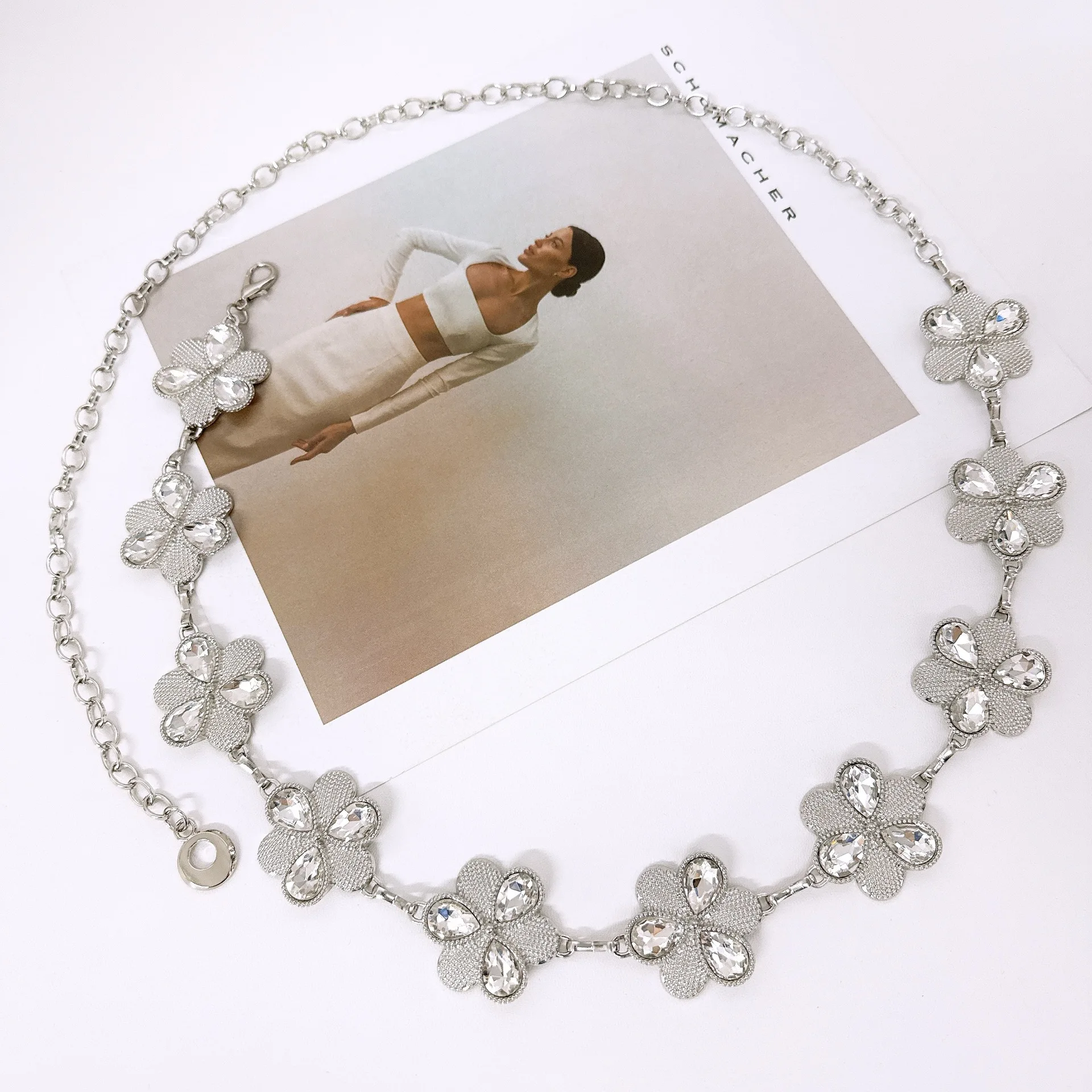 Cintura in metallo vintage elegante alla moda per donna Nuova cintura per gonna punk con motivo intagliato con catena in vita stile primavera estate