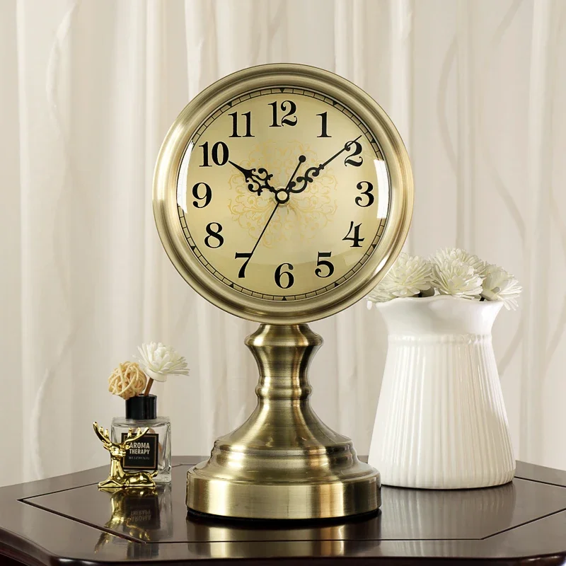 Electronic Luxury Table Clocks Silent Living Room Modern Decorarion Table Clocks Nordic Italian Design Home Decor Cloches LLTC