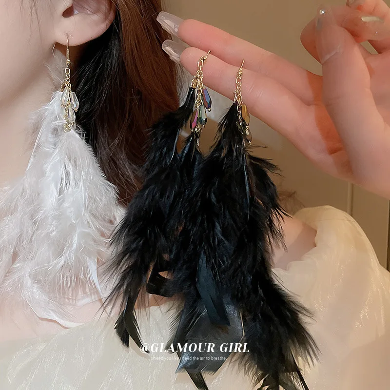 Black and White Feather Earrings Long Irregular Tassel Earrings Exaggerated Delicate Women Birthday Party Jewelry Gift 2023