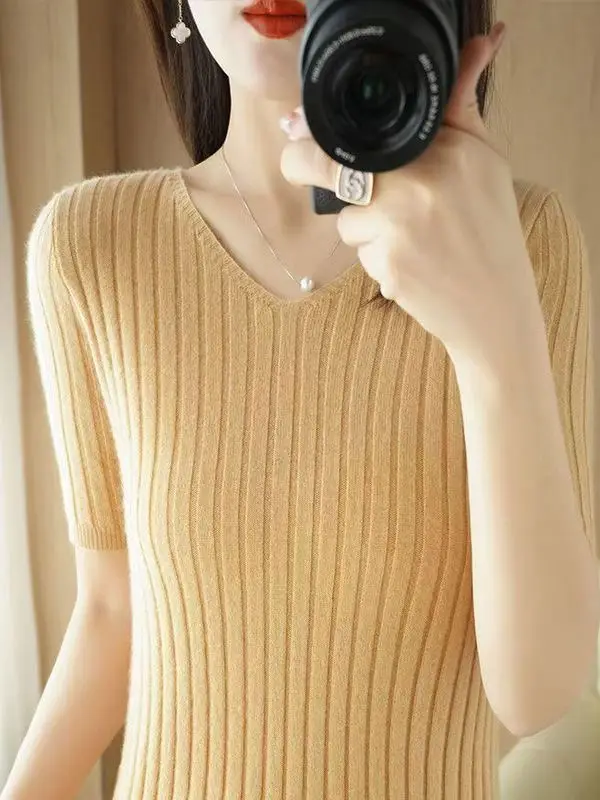Spring 2026 Women's Slim Fit 5-Quarter Sleeve Knitted Top Drawstring Design Thin Style Commute Fashion Loose Fit V-Neck Knitwear