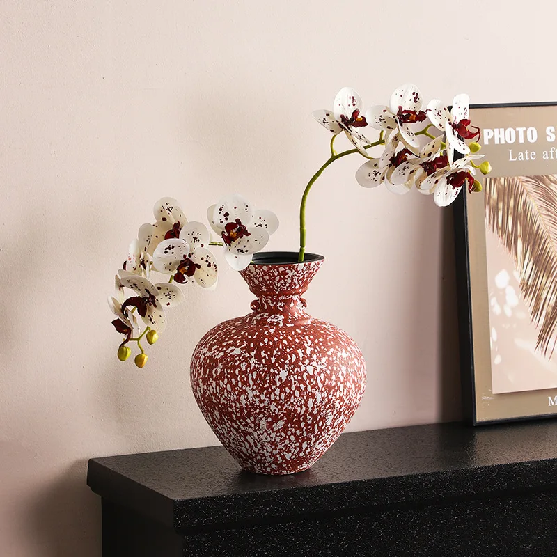 Wabi Sand Wind Rust Red Vase Creative Geometric Red Ornament Living Room Coffee Table Ornament Festive Flower Arranger