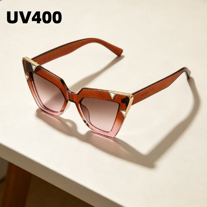 

Retro Cat Eye Sunglasses UV400 Protection Sunscreen Gradient Lens with Triangle Rivets Fashion Oversized Shades for Women Men